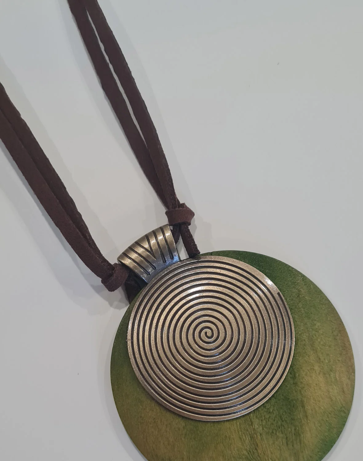 שרשרת תליון עגול שבלול ירוק - Image 2